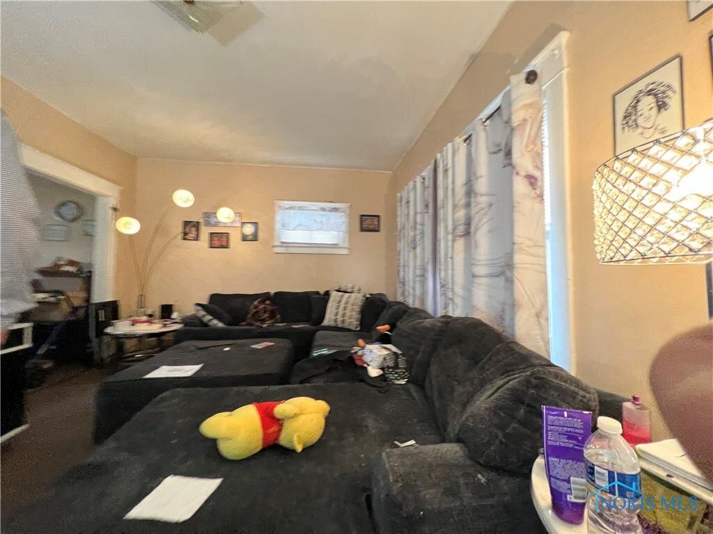 Image for MINIMUM BID AUCTION $20,000! 324 Oconnell St