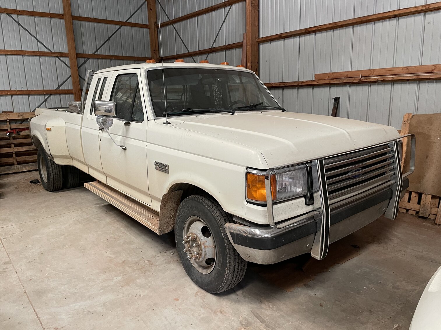 Clayton Hunt & Friends ONLINE Consignment Auction