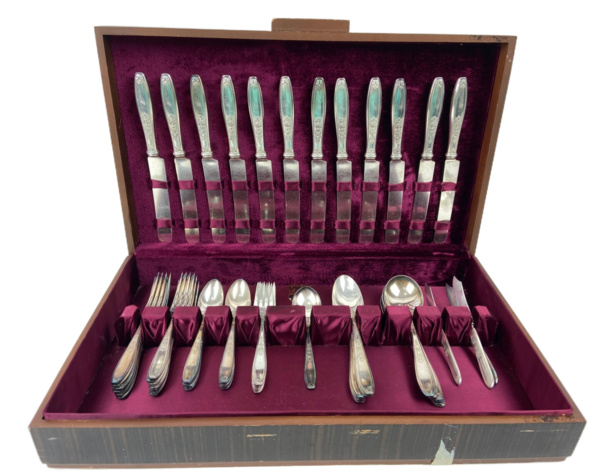 Image for Vintage Pottery, Art Glass, Designer Decor & More- Online Auction!