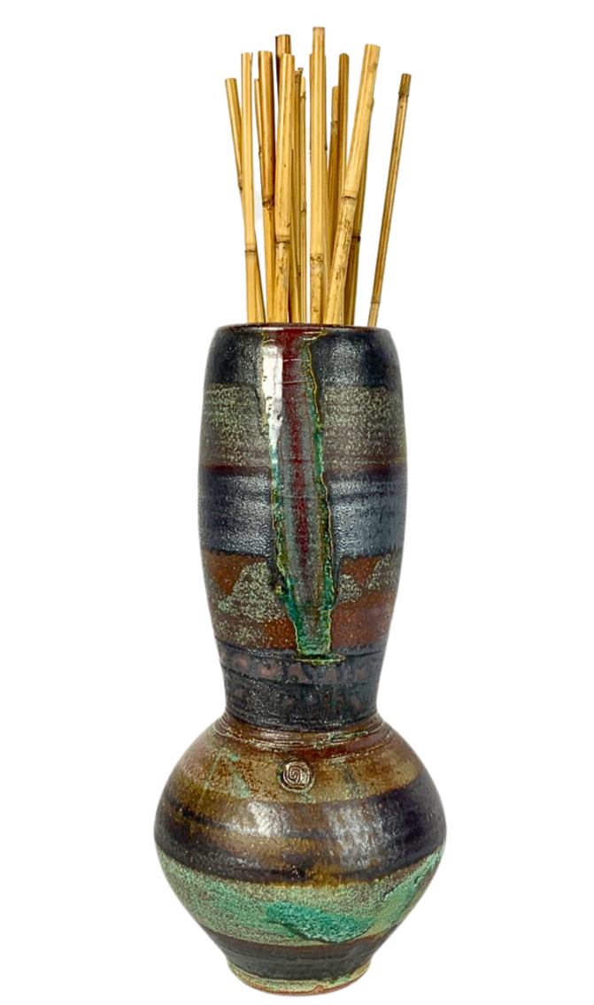 Image for Vintage Pottery, Art Glass, Designer Decor & More- Online Auction!