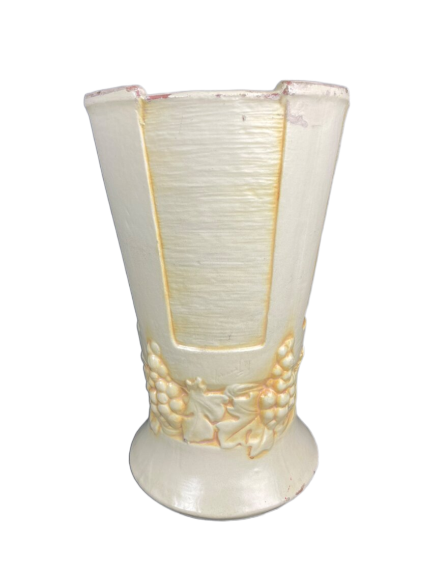 Image for Vintage Pottery, Art Glass, Designer Decor & More- Online Auction!