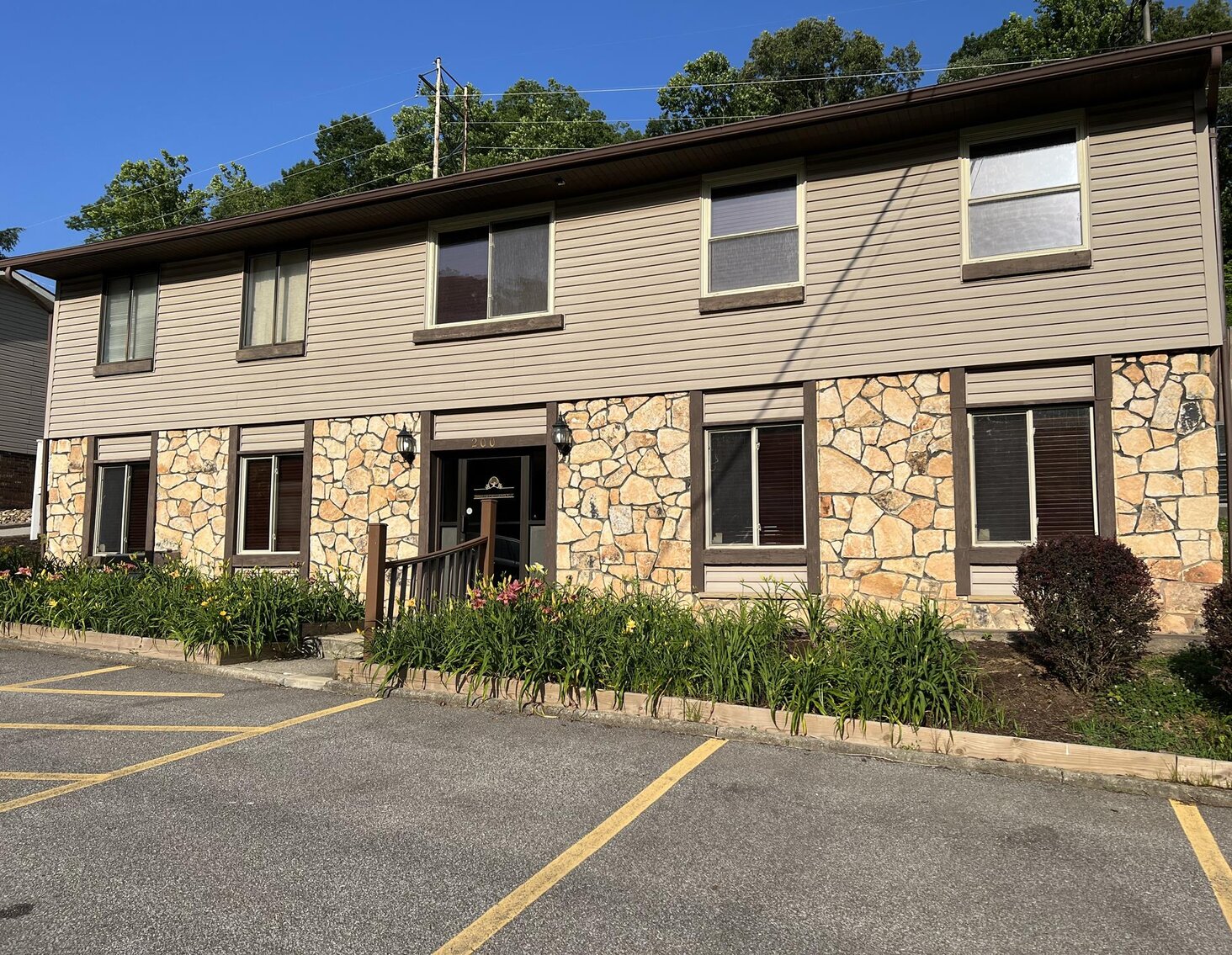 Image for SOLD $220,000 - Turn-Key Professional Building in Westmoreland Office Park