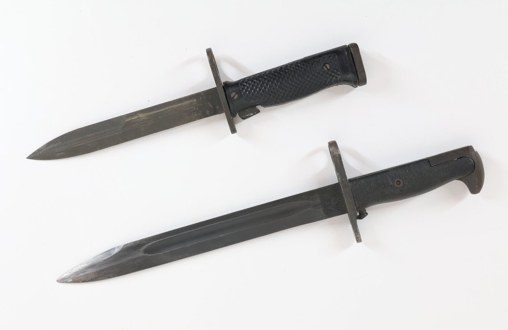 Image for Collectible and Military Knives, Swords and Bayonets | May 17, 2023 at 8:00 PM