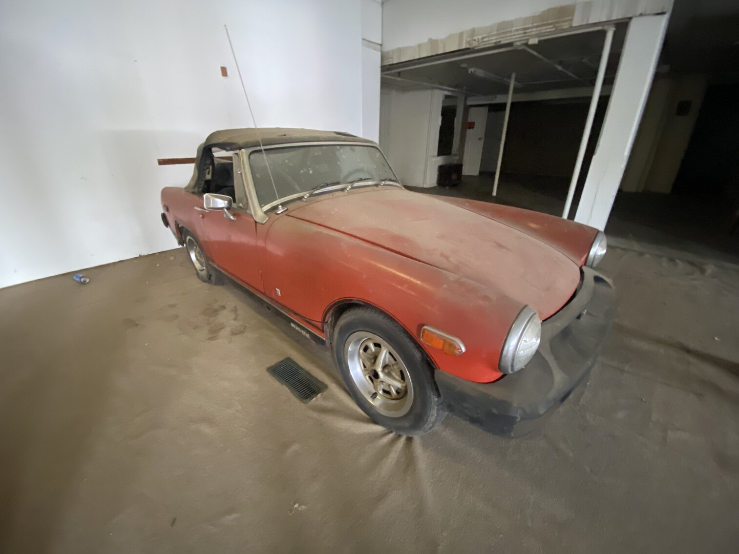 Image for Bridgeport, WV – Antique Cars & Vintage Advertising Signs!