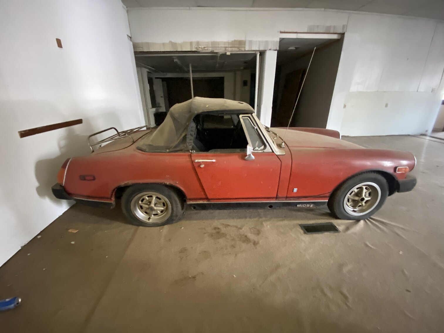 Bridgeport, WV Antique Cars & Vintage Advertising Signs!