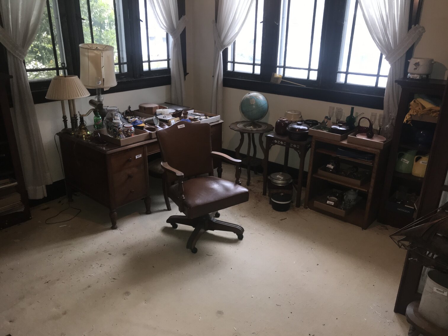 Image for SOLD $74,250 - Spacious 5 Bedroom in Charleston Selling to the Highest Bidder