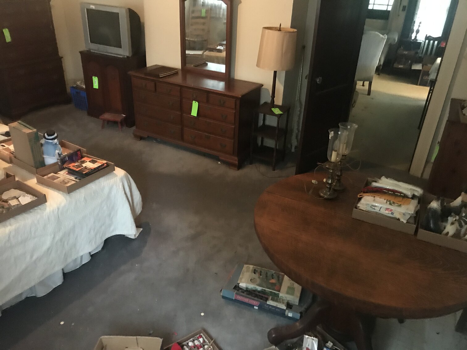 Image for SOLD $74,250 - Spacious 5 Bedroom in Charleston Selling to the Highest Bidder