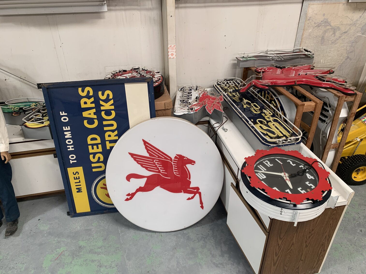 Image for Ripley, WV – HUGE Auction! 1969 Camaro SS, Automotive/Petroleum Signs & Collectibles, Pedal Cars, Antiques, Nostalgia, and More!