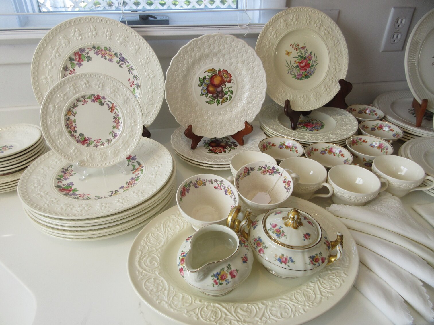 Image for Morgantown, WV – Moving Auction: Antique Furniture, Collectibles, Glassware, China, Dolls, and more!