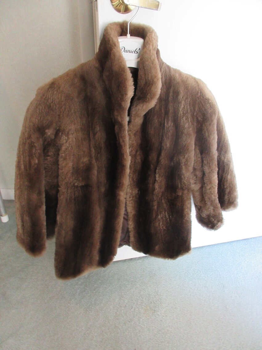 Image for Morgantown, WV – Moving Auction: Antique Furniture, Collectibles, Glassware, China, Dolls, and more!