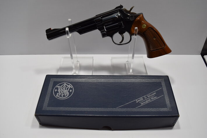Image for June Collectors and Firearm Auction