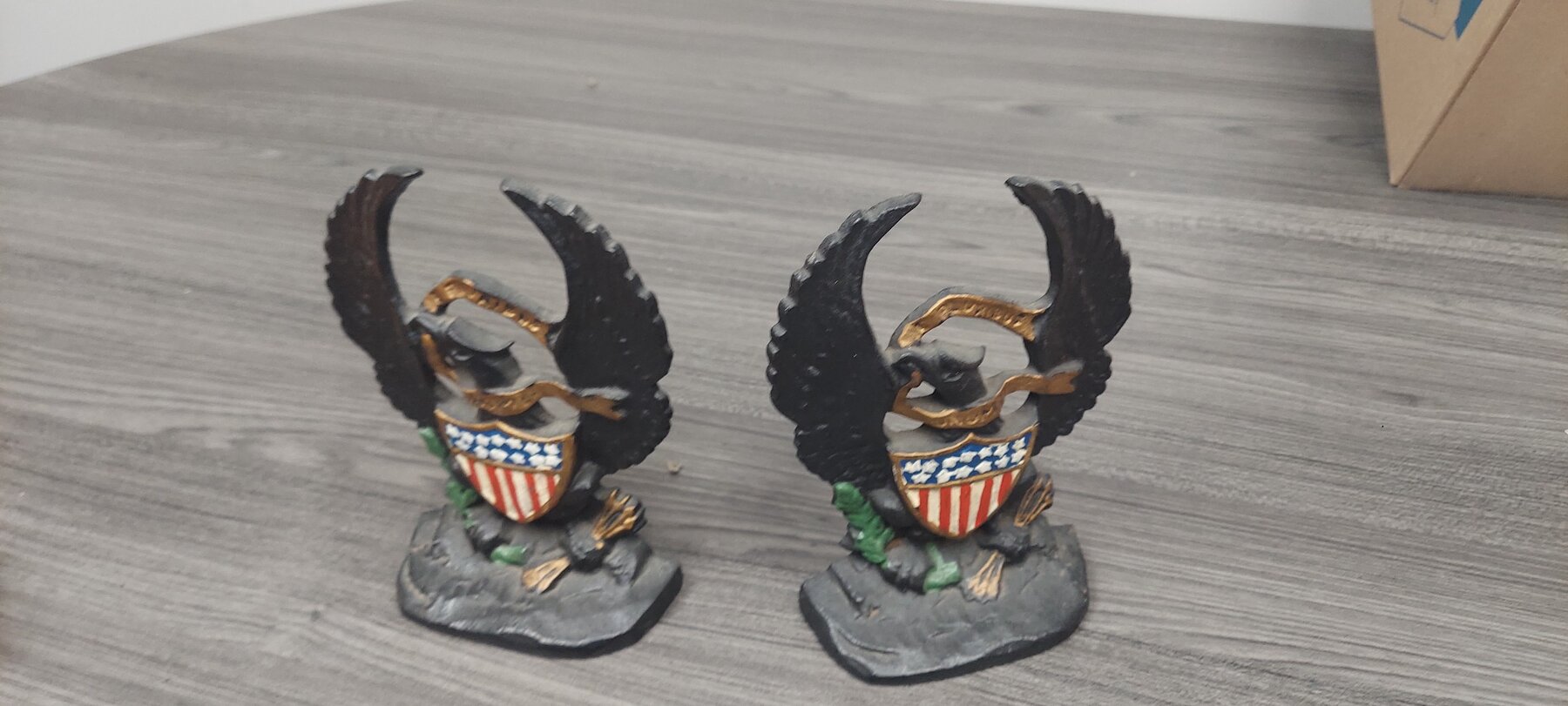 Image for St Albans, WV - Griswold Cast Iron, Jewelry, Case XX Knives, Blenko & Other Art Glass, Sports Cards, and More!