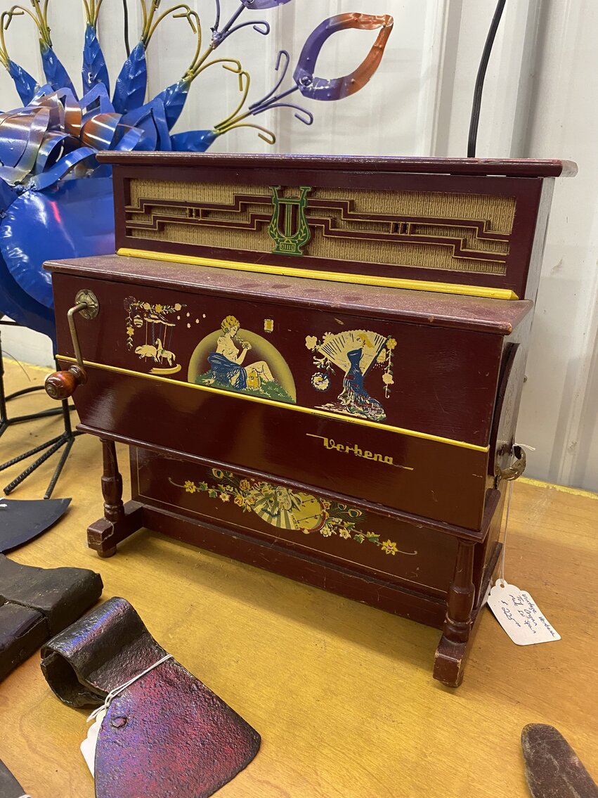 Image for Hill Side Antiques Sale #1