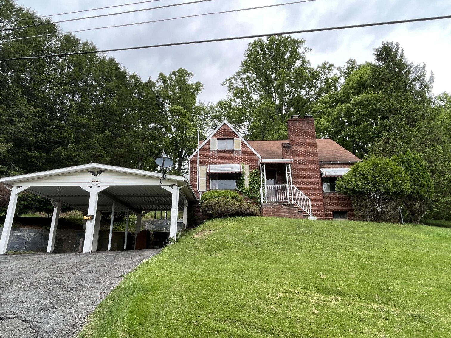 Image for SOLD $129,250 - 4 Bedroom Brick Home in Fairmont