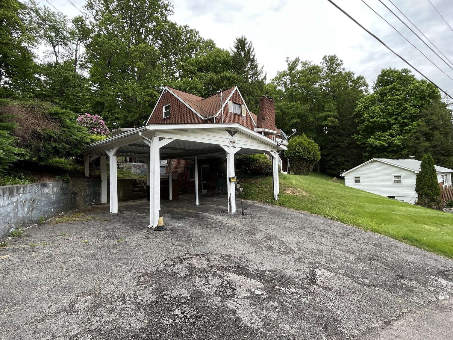 Image for SOLD $129,250 - 4 Bedroom Brick Home in Fairmont