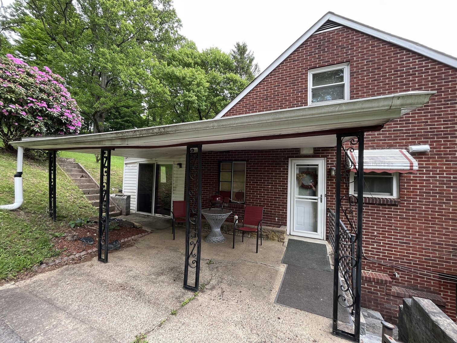 Image for SOLD $129,250 - 4 Bedroom Brick Home in Fairmont
