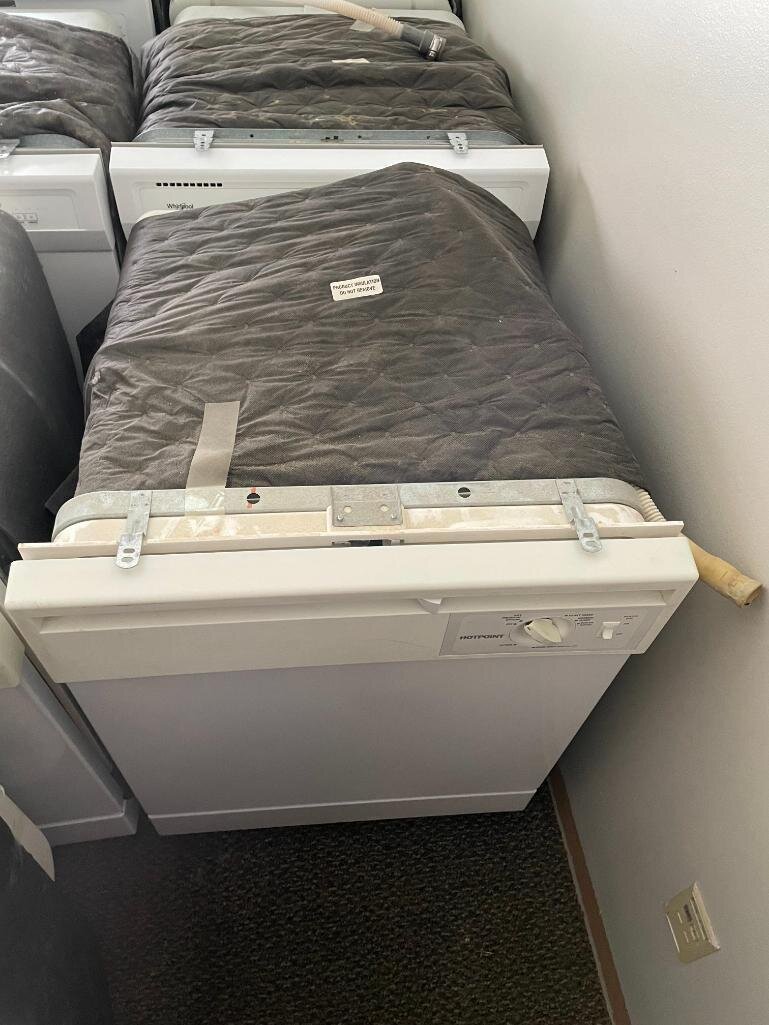 Image for UNIV. OF NEBRASKA OMAHA - UNO - SURPLUS LIQUIDATION