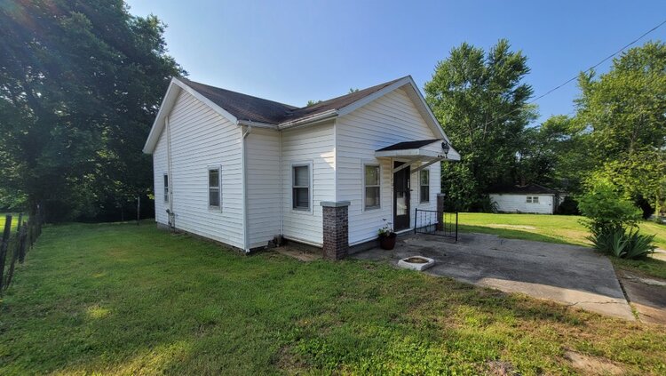 Image for 2-Bed, 1-Bath Fixer Upper Anna, IL
