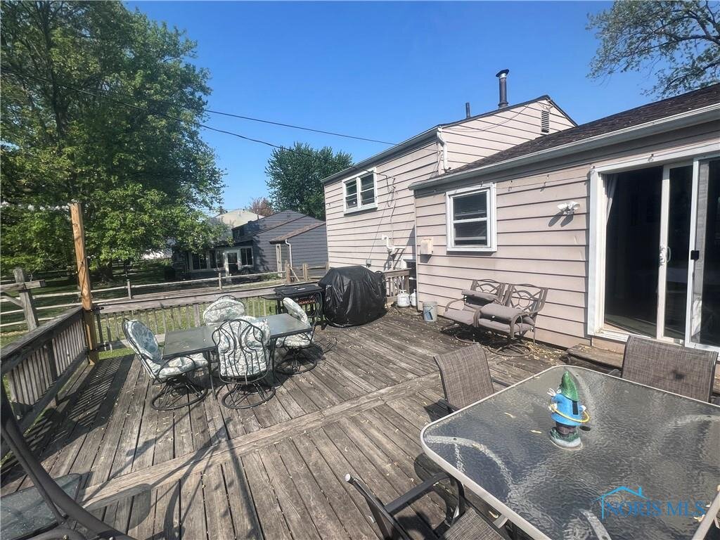 Image for MINIMUM BID AUCTION $99,000! 220 Edgewood Dr