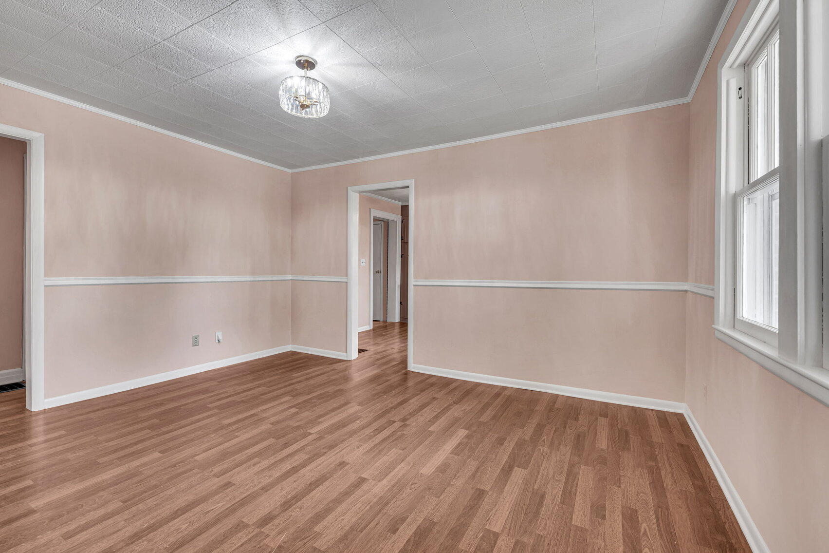 Image for Downtown Centerville - W. Swan Estate / 2,352 sq ft - 4BR's 2BA's