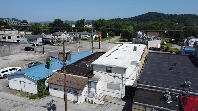 Image for SOLD $143,000 - Commercial Building with Apartments on MacCorkle Avenue