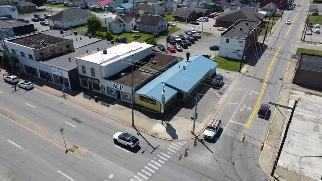 Image for SOLD $143,000 - Commercial Building with Apartments on MacCorkle Avenue