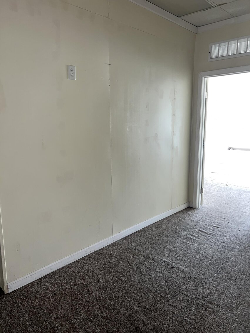 Image for SOLD $143,000 - Commercial Building with Apartments on MacCorkle Avenue