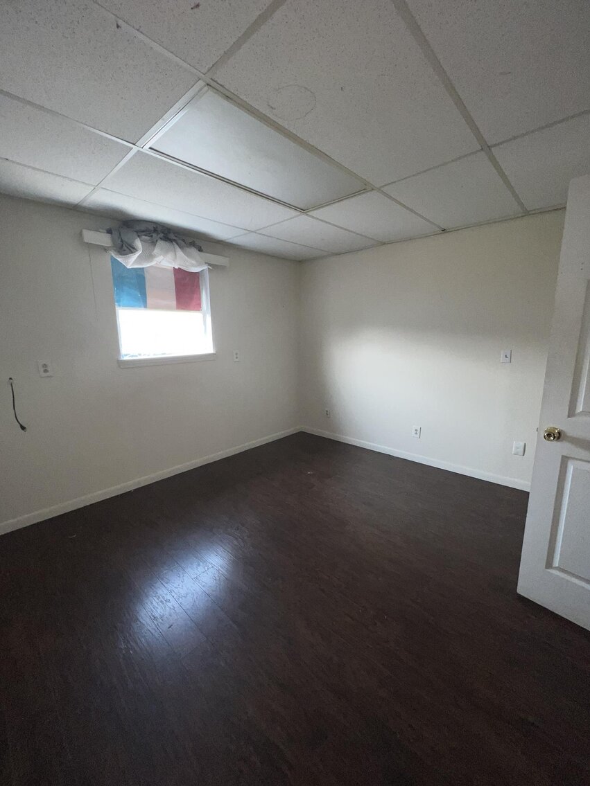 Image for SOLD $143,000 - Commercial Building with Apartments on MacCorkle Avenue