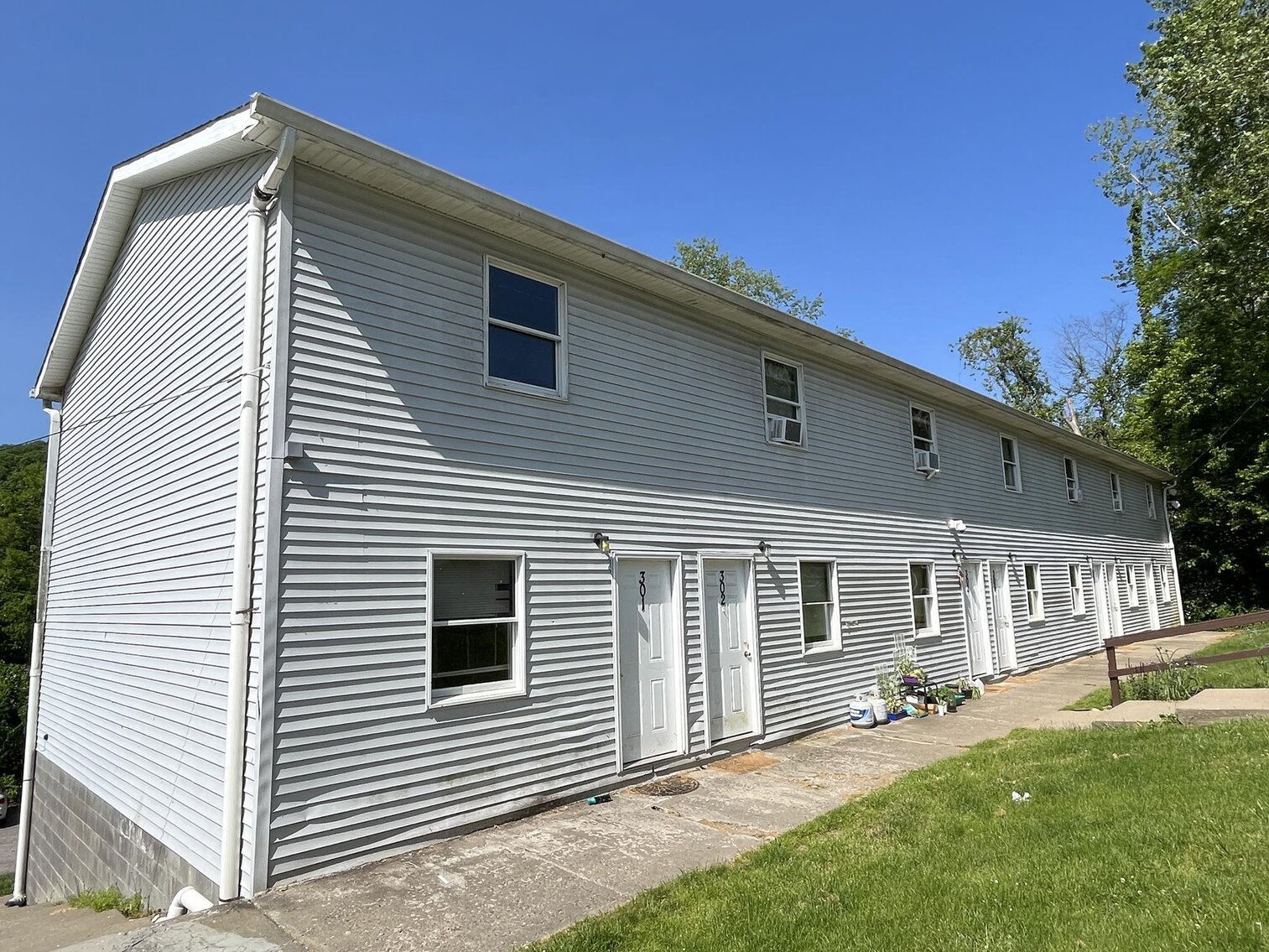 Image for SOLD $2,242,900 - Apartment Complex with Major Cash Flow near West Liberty University