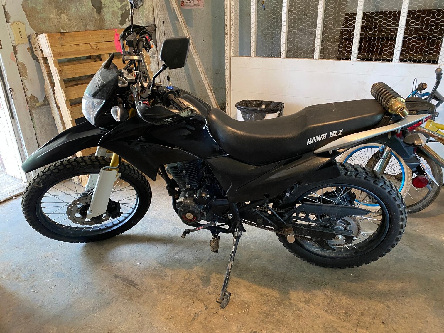 Fairmont, WV Moving Auction Massey Ferguson 1423 w/loader, ’05