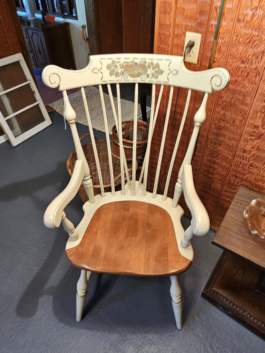 Image for Beckley, WV – Blenko Glass, Fenton Glass, Furniture, Tools, and Much More!