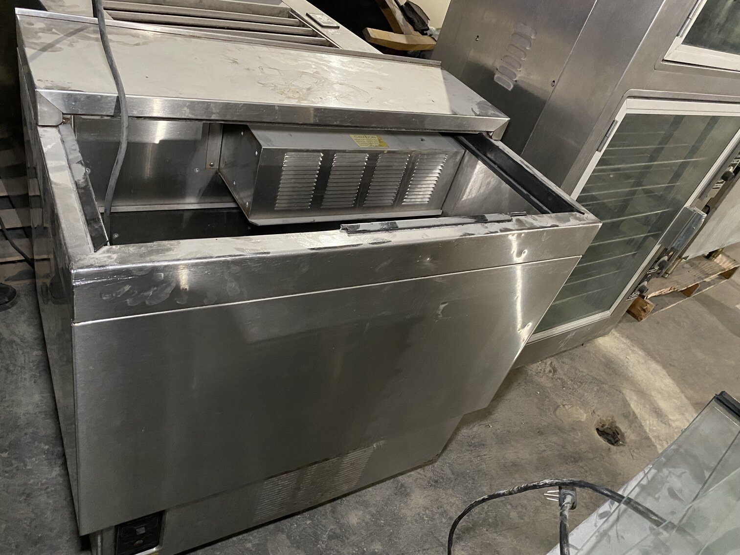 Image for Fairmont, WV – Restaurant Equipment Auction: Freezer/Refrigerator, Fryer, Coolers, Mixer, Stainless Steel Tables, and More!