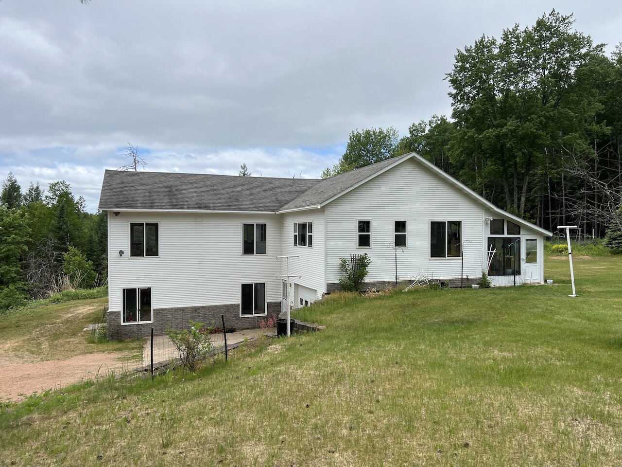 Hazelhurst, Wi Home & 13 +/ Acres