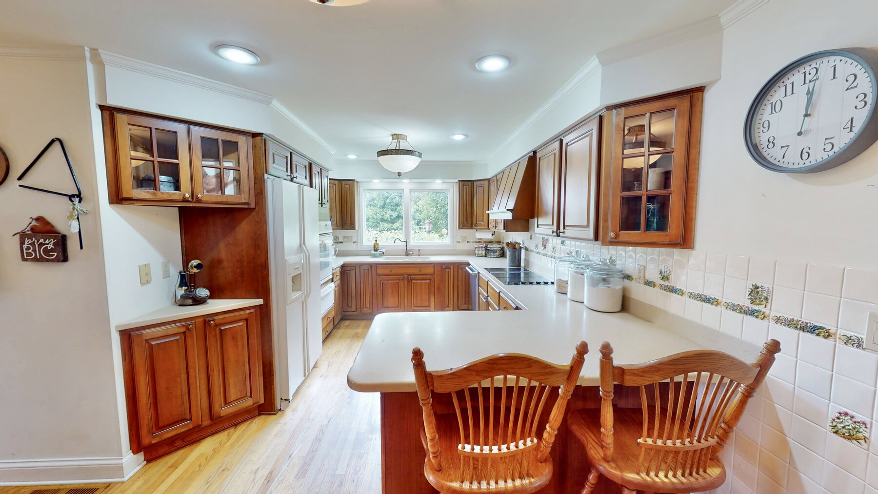 Image for Lakeside Venue Auction