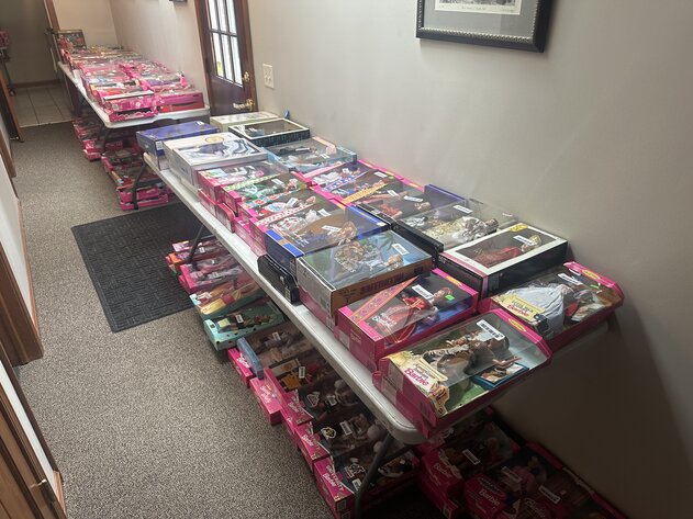 Image for (Whitehouse OH) Collection Of Barbies, Furniture, Hot Tub - Summer Consignment Auction! (Weckerly/Waterbend)