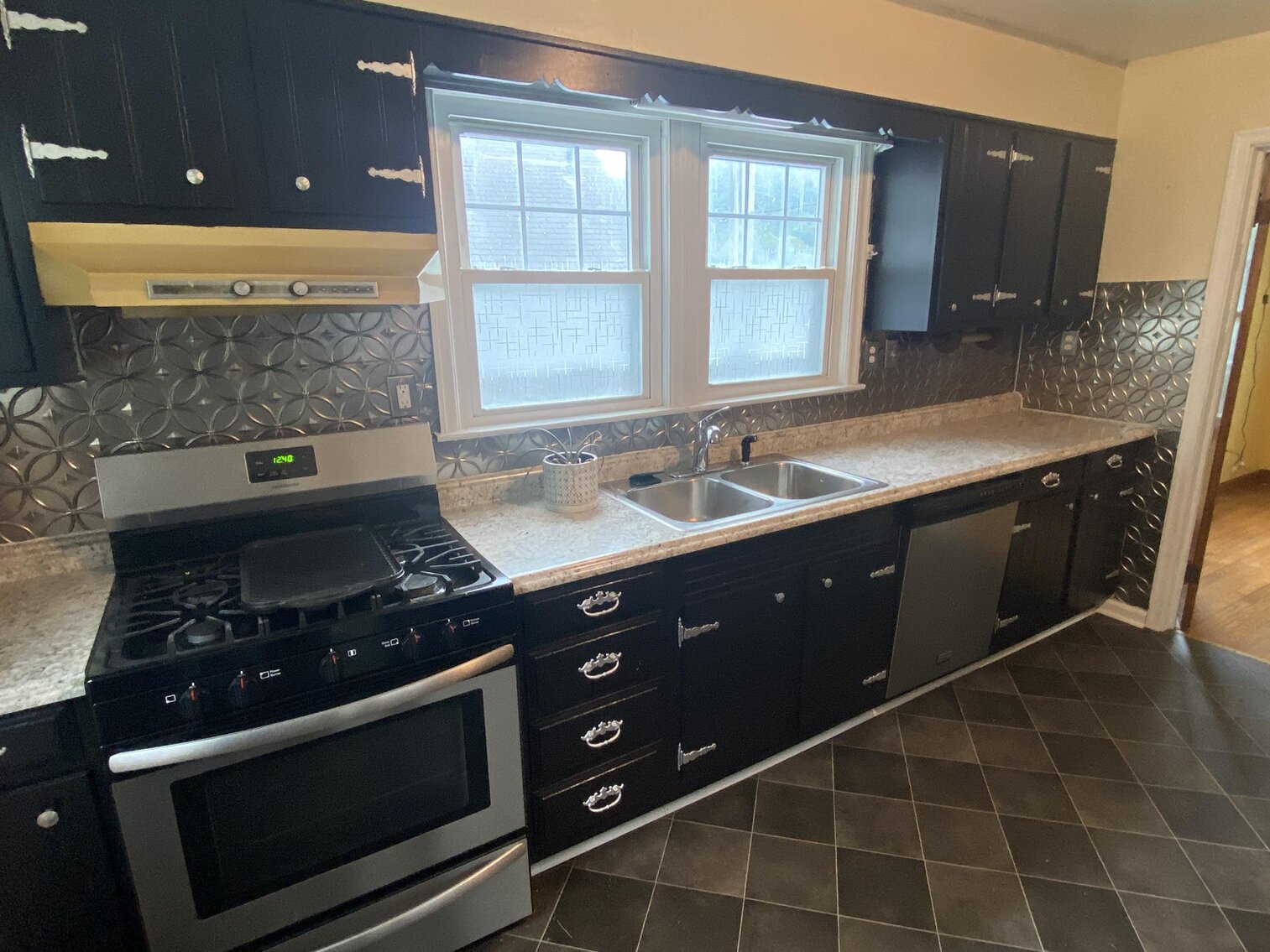 Image for SOLD $59,400 - 3 Bedroom in Charlton Heights Selling to the Highest Bidder