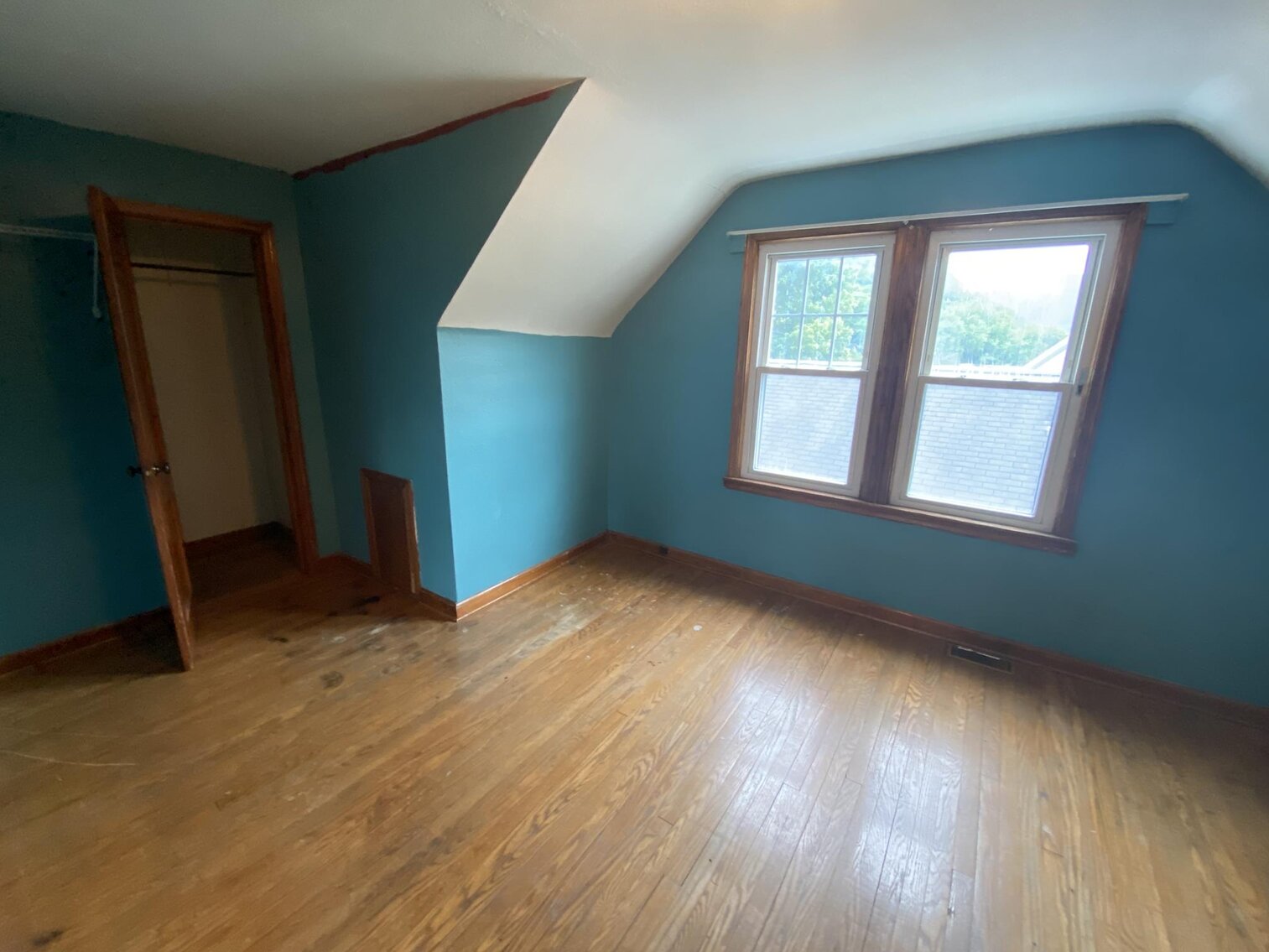 Image for SOLD $59,400 - 3 Bedroom in Charlton Heights Selling to the Highest Bidder