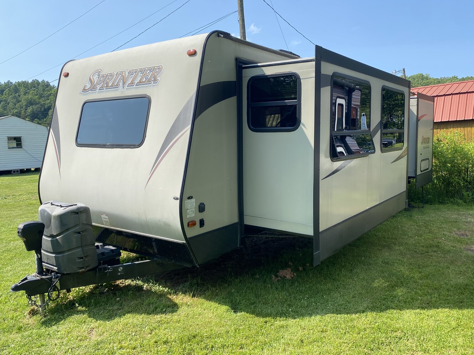 Image for Beckley, WV – 2016 Keystone Sprinter Campfire 29FK – Sells to Highest Bidder!