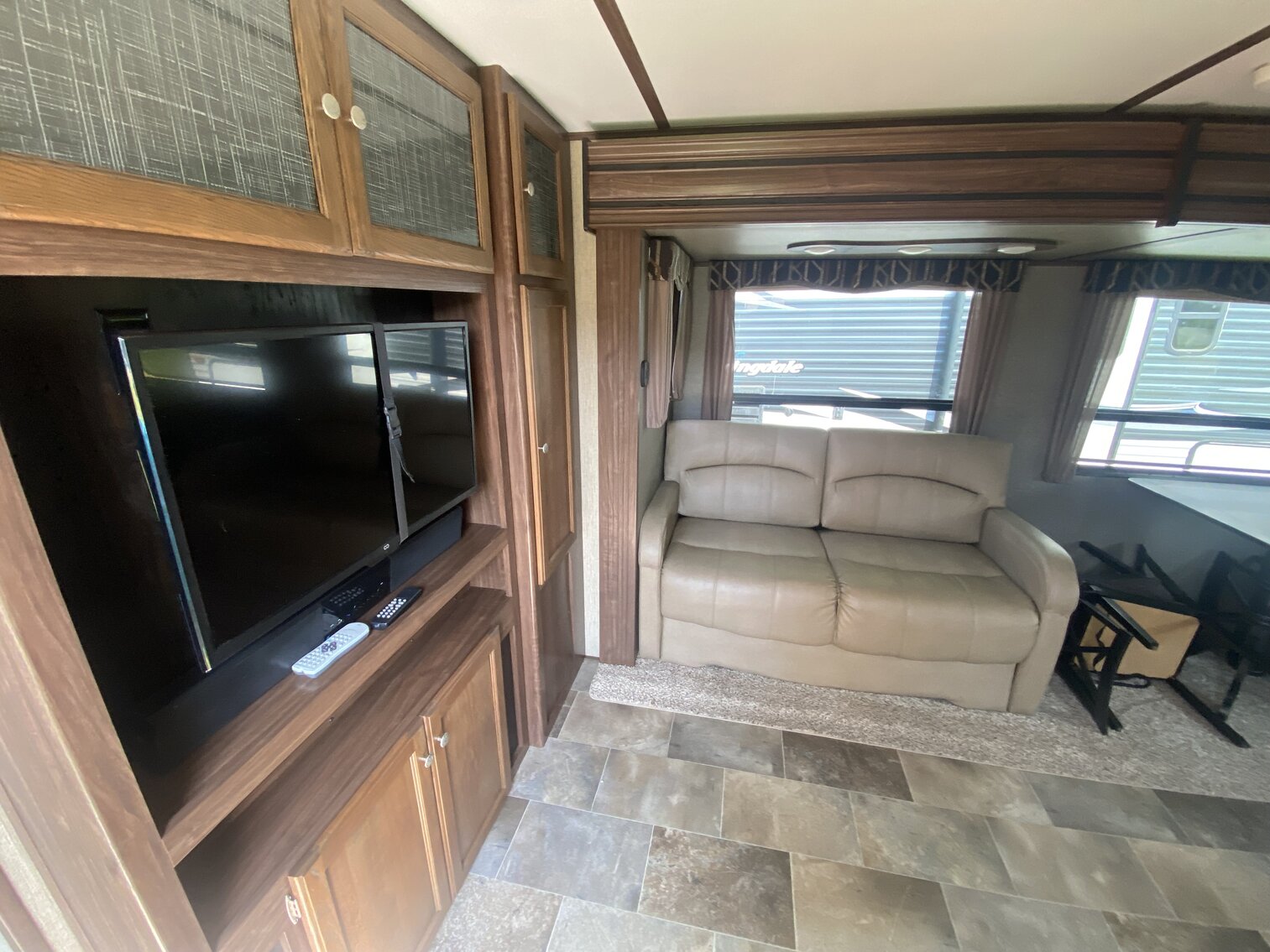 Image for Beckley, WV – 2016 Keystone Sprinter Campfire 29FK – Sells to Highest Bidder!