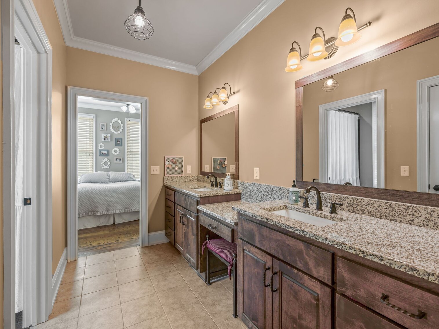 Image for Williamson County Farm - 25.4 acre Farmstead - House w/6,840 sq ft  - New Workshop Barn