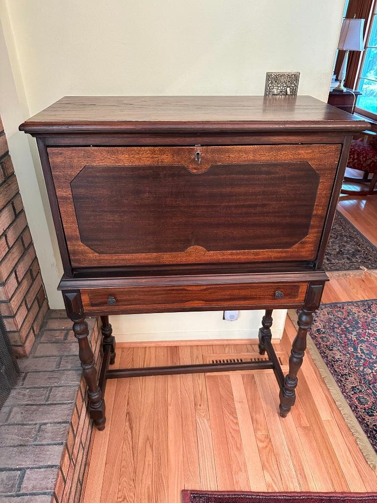 Image for District 66 / Happy Hollow Country Club Area Estate - Timed Antique Auction