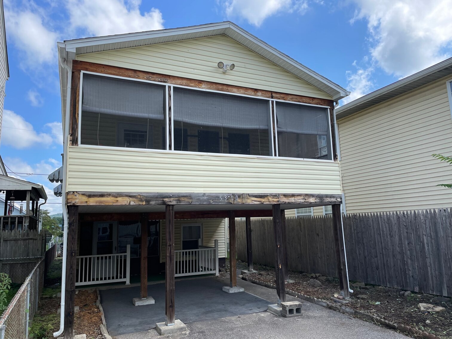 Image for SOLD $69,300 - 2 Bedroom Raised Ranch in South Charleston