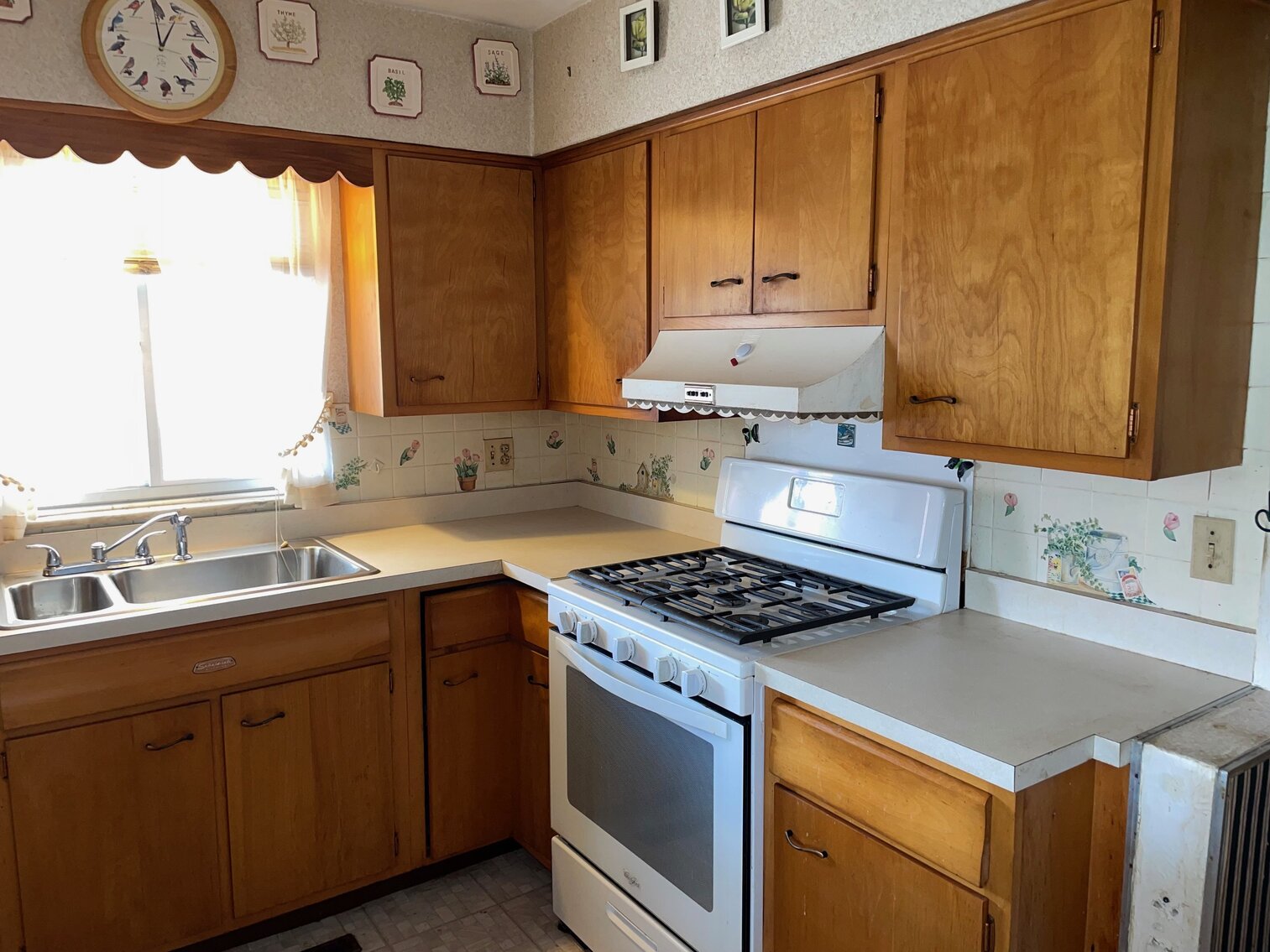 Image for SOLD $69,300 - 2 Bedroom Raised Ranch in South Charleston