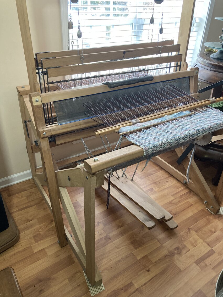 Image for Morgantown, WV – Complete Household Auction! Quality Home Furnishings & Décor, H&D Designs Weaving Loom & Supplies, Figurines, Glassware, China, and More!