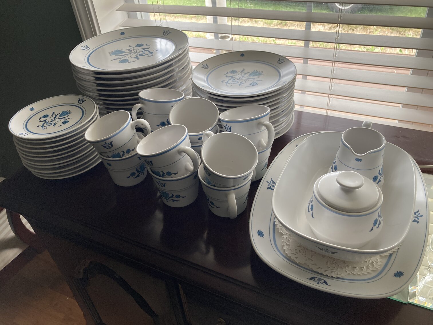 Image for Morgantown, WV – Complete Household Auction! Quality Home Furnishings & Décor, H&D Designs Weaving Loom & Supplies, Figurines, Glassware, China, and More!