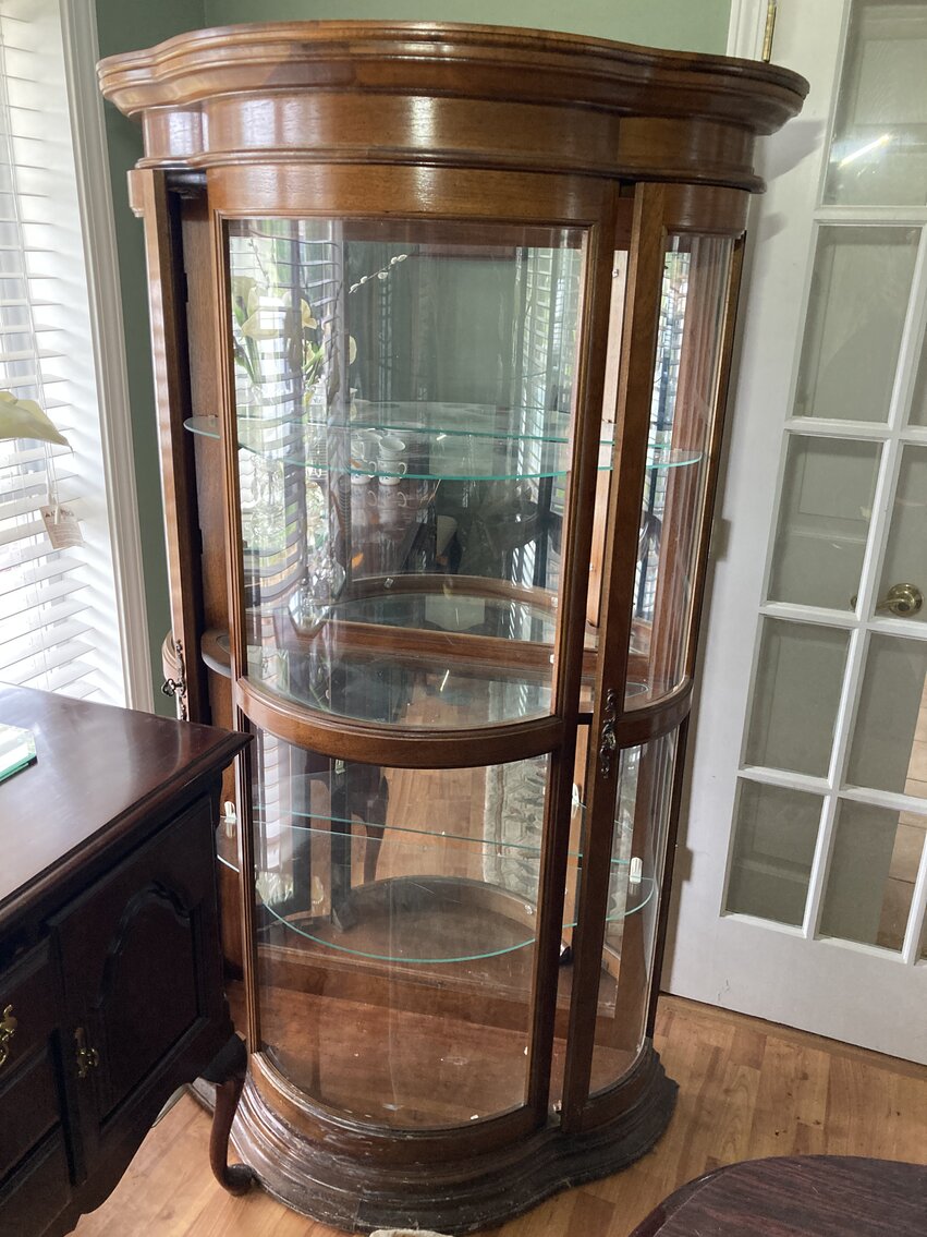 Image for Morgantown, WV – Complete Household Auction! Quality Home Furnishings & Décor, H&D Designs Weaving Loom & Supplies, Figurines, Glassware, China, and More!