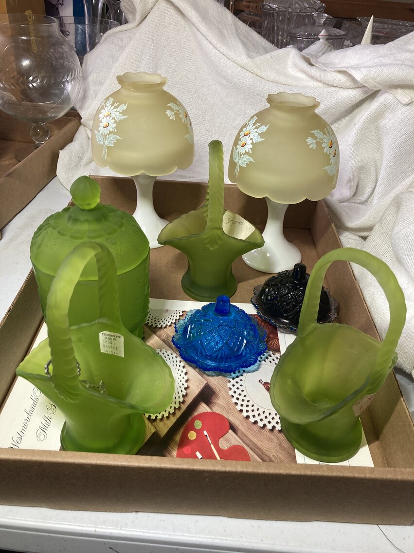 Image for Morgantown, WV – Complete Household Auction! Quality Home Furnishings & Décor, H&D Designs Weaving Loom & Supplies, Figurines, Glassware, China, and More!