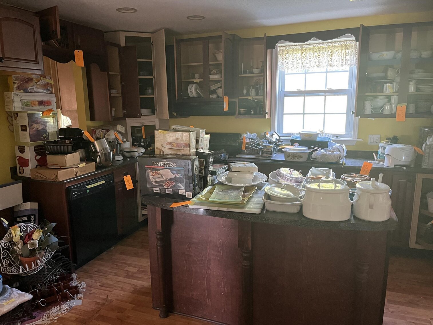 Image for SOLD $220,000 - Prominent 5 Bedroom in Brookhaven Selling to the Highest Bidder