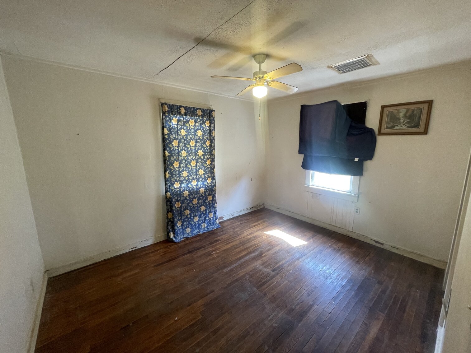 Image for SOLD - 2 Homes in Nitro Selling to the Highest Bidder