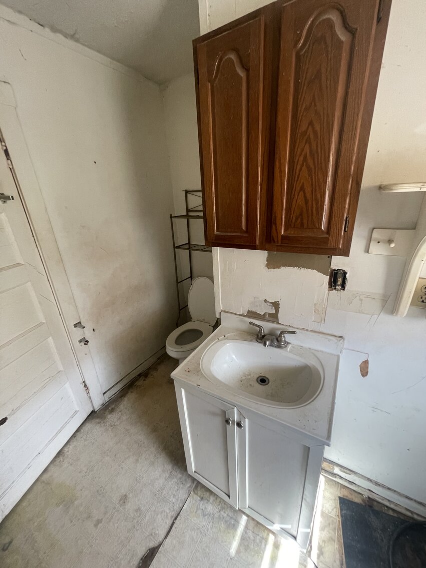 Image for SOLD - 2 Homes in Nitro Selling to the Highest Bidder